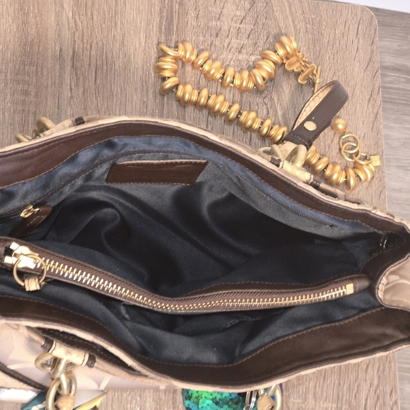 Coach Purse Faux Snakeskin details - Picture 17 of 17